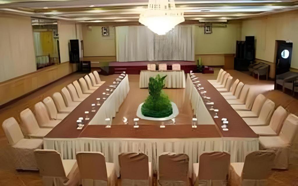 Hotel Pardede International Medan Dış mekan fotoğraf